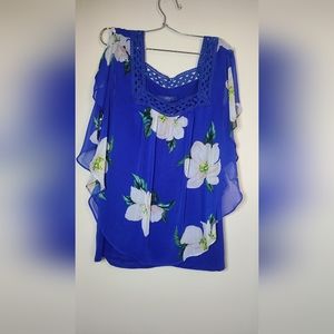 Size Large blouse blue white floral - flowy top‎ by Apt 9